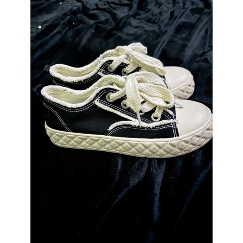 Beier Black Frayed Canvas Low Top Platform Sneakers Quilted Sole Women‎ 39 245